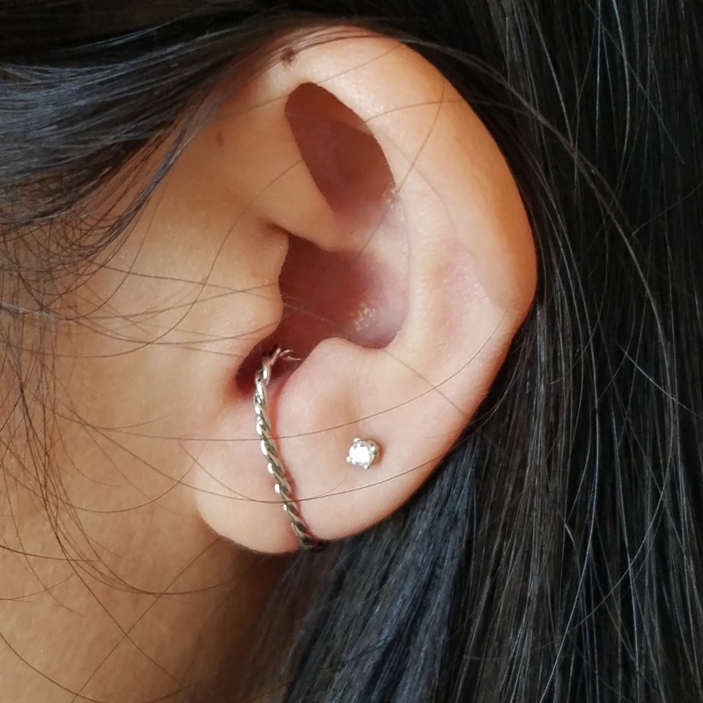 14k white gold plated brass ear cuff - Picture 5 of 8